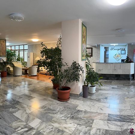 Apart Hotel Central Razgrad المظهر الخارجي الصورة