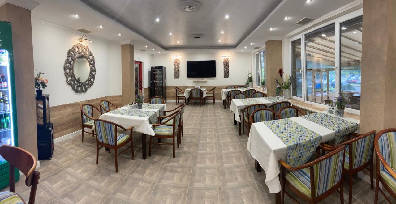 Apart Hotel Central Razgrad المظهر الخارجي الصورة